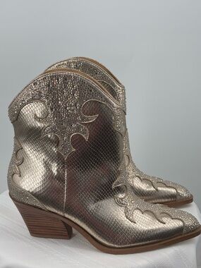 Jessica Simpson Zolly Rhinestone Western  Boots